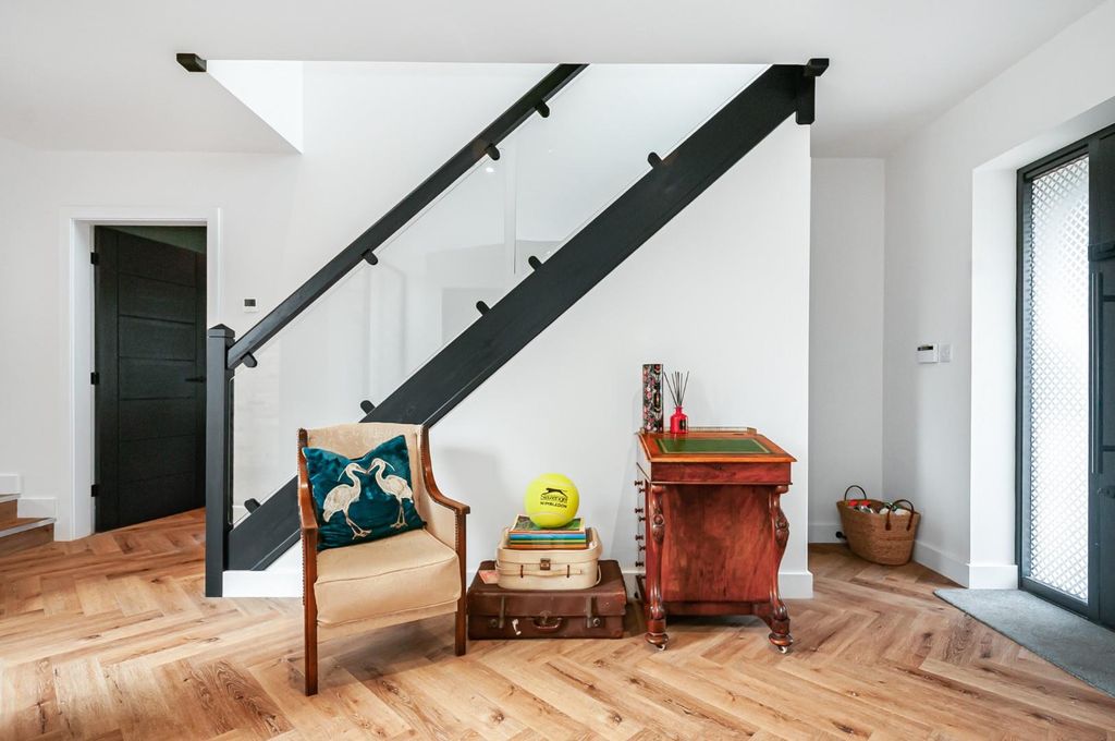 Property photo 2 of 26 Hallway