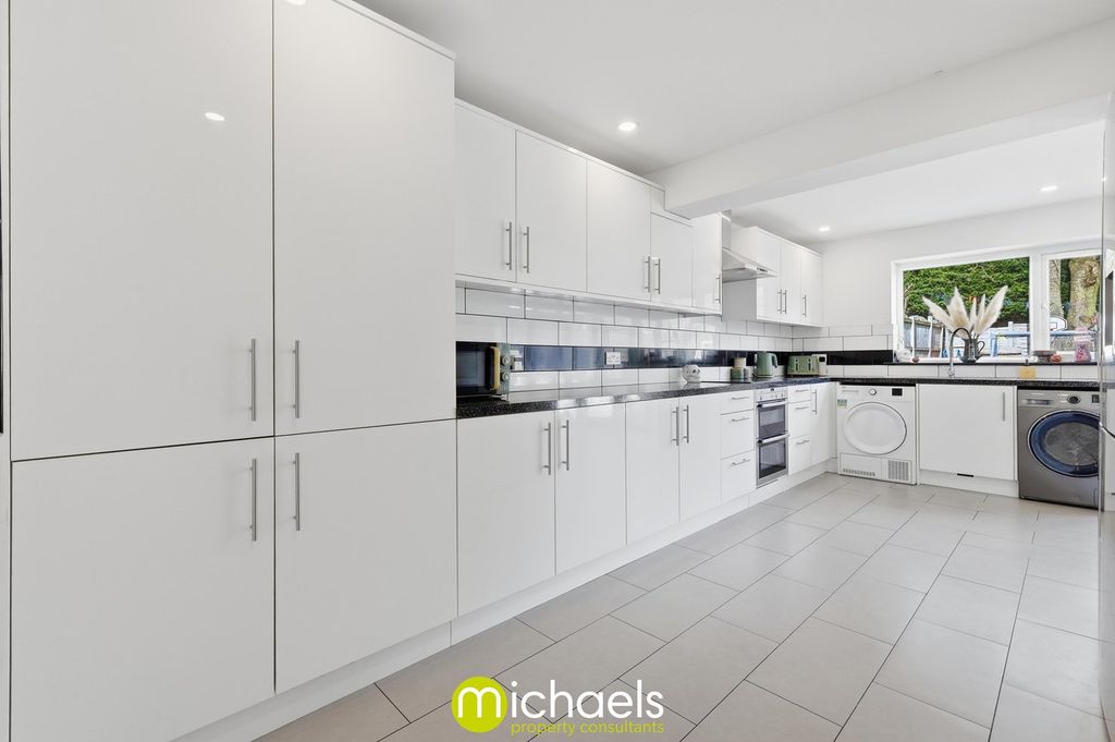 Property photo 3 of 21