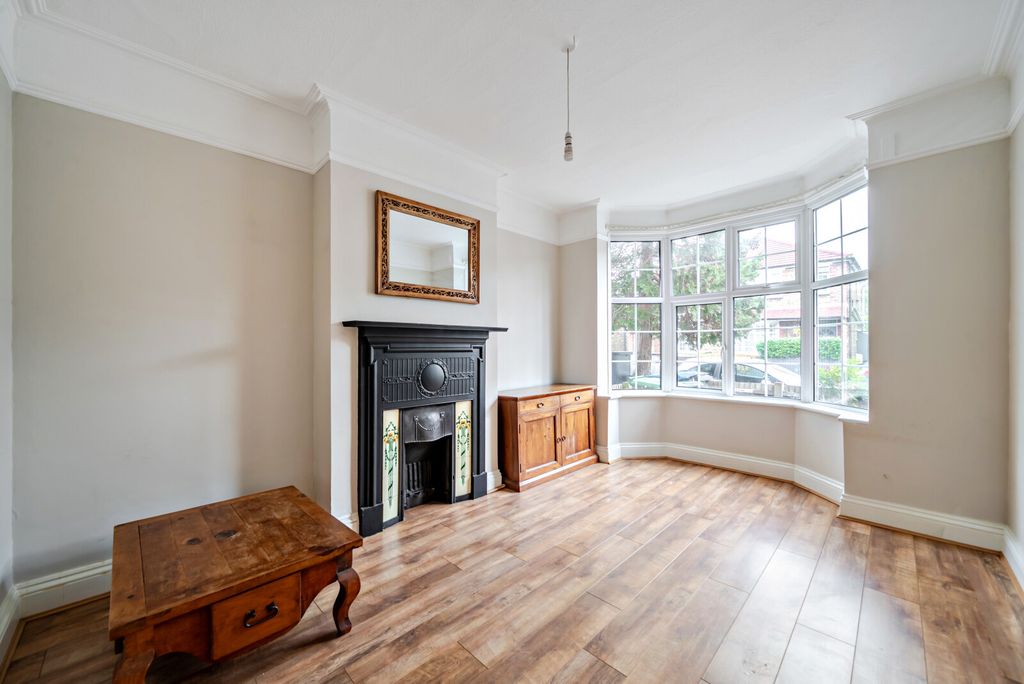 Property photo 2 of 13 Sitting Room