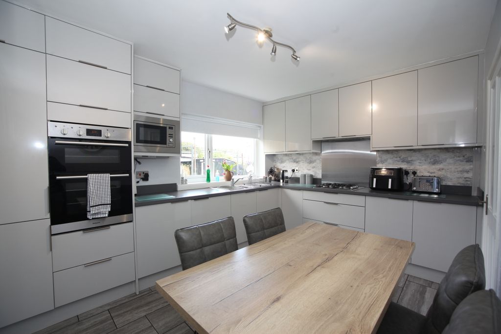 Property photo 2 of 35 Img_9104.Jpg