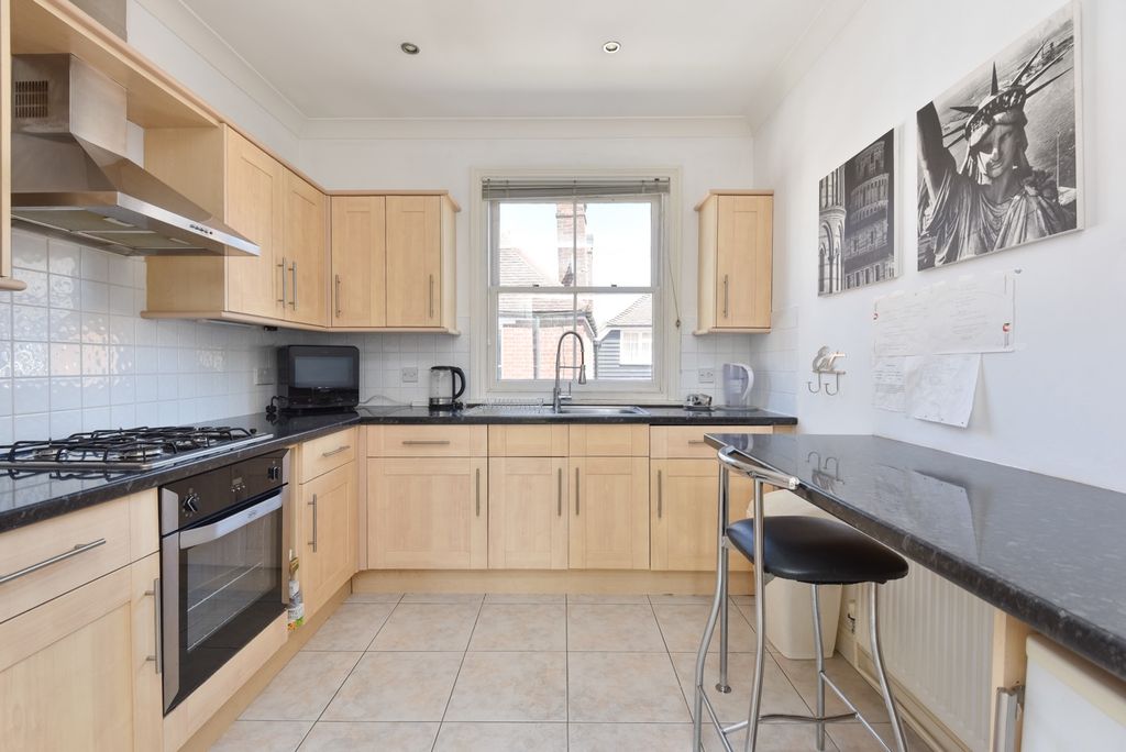 Property photo 2 of 14 5094024
