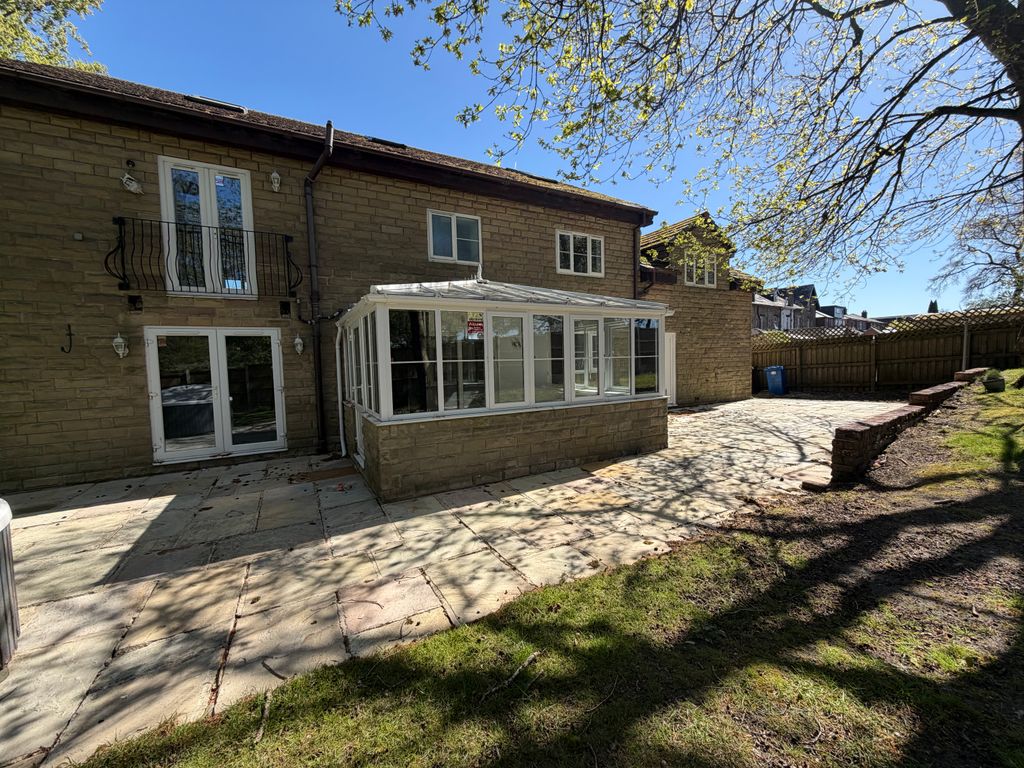 Property photo 3 of 45