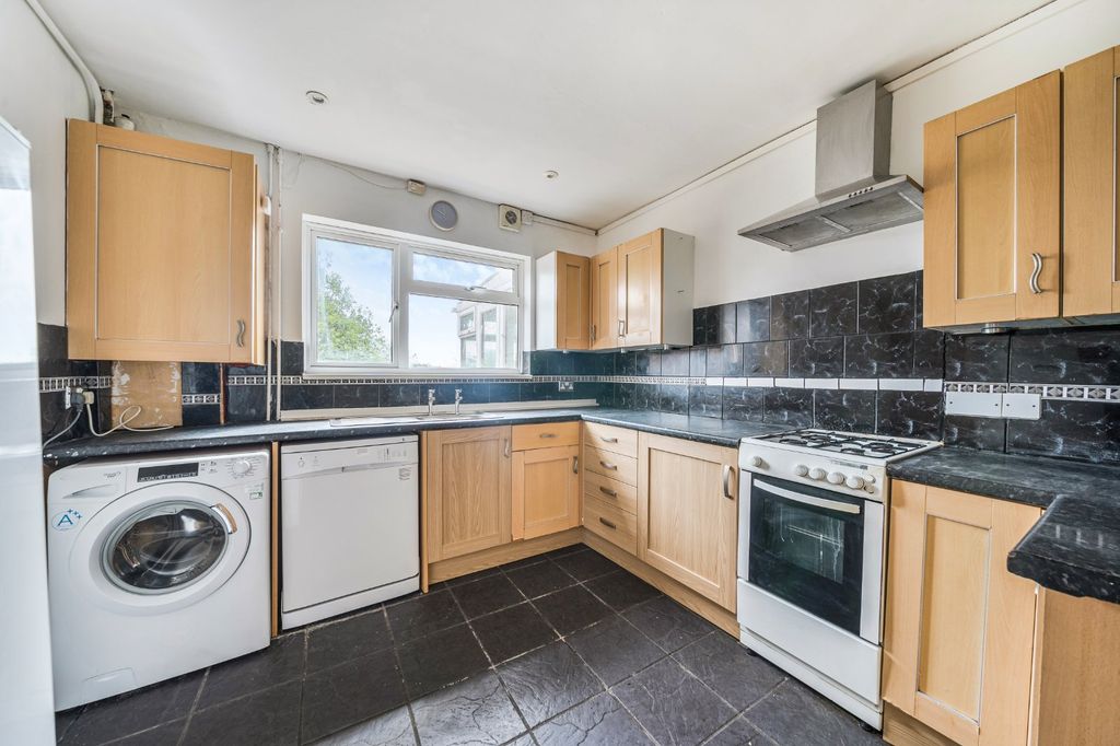 Property photo 2 of 10 Picture No. 01