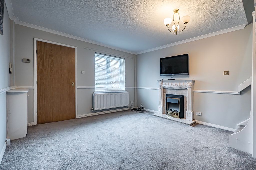 Property photo 3 of 23