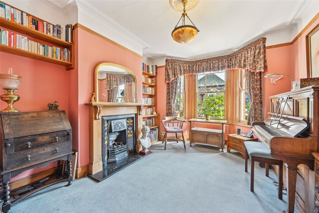 Property photo 2 of 16 Picture No. 04