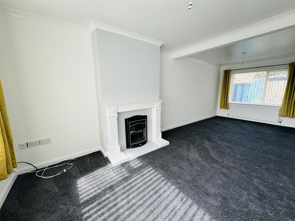 Property photo 3 of 14 Lounge Diner