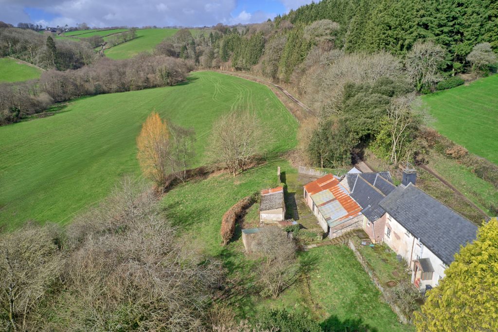 Property photo 2 of 10