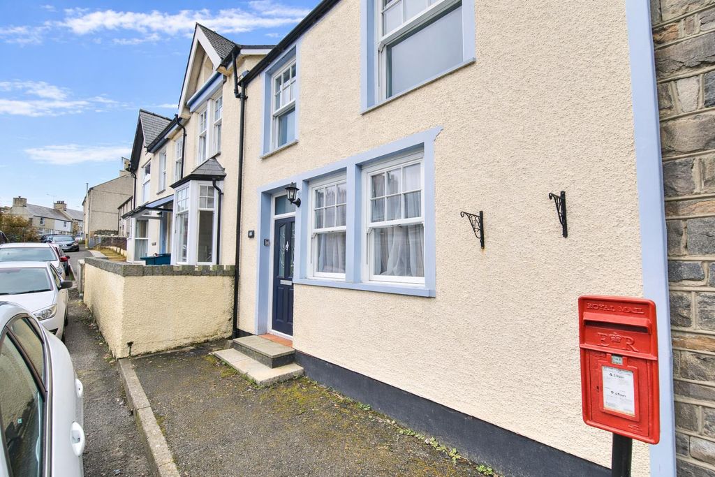 Property photo 1 of 18 Front View.Png