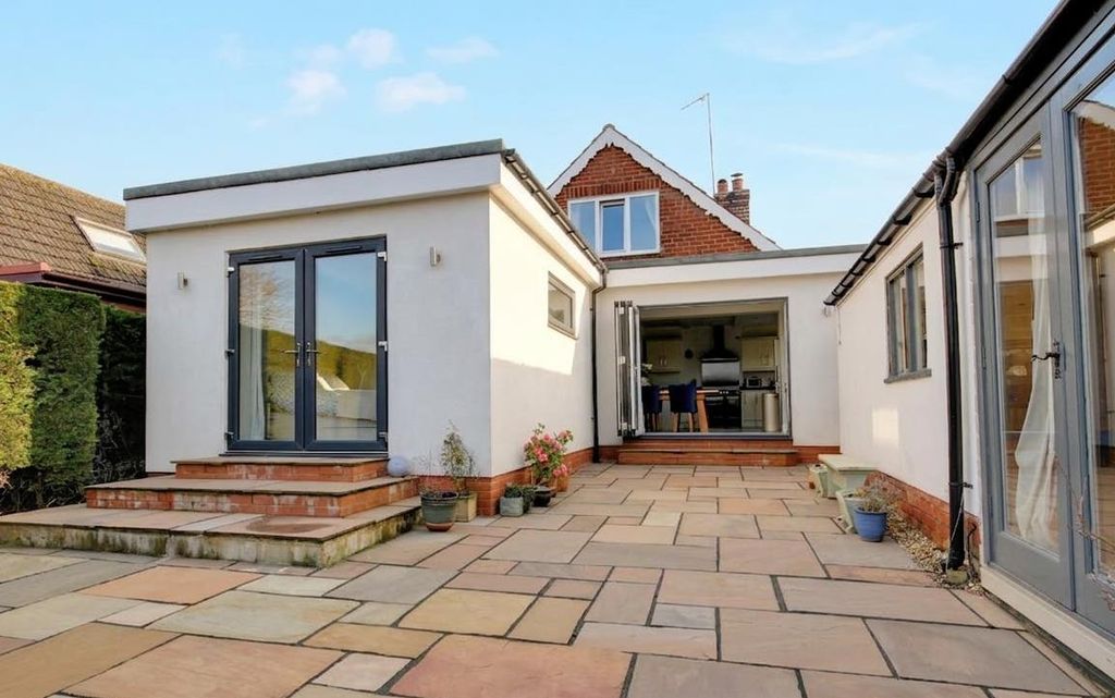 Property photo 3 of 36