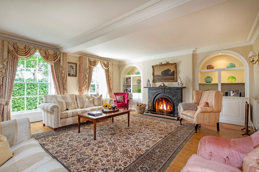 Property photo 3 of 21 Drawing Room