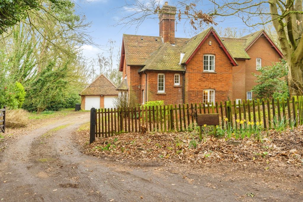 Property photo 1 of 26 Front House