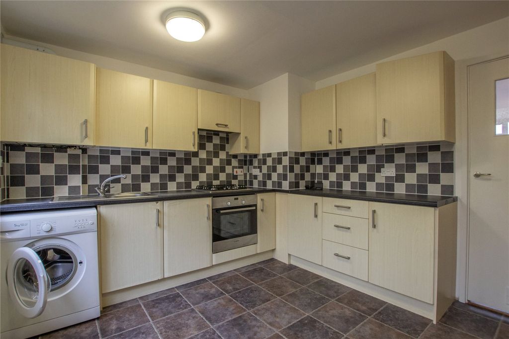 Property photo 3 of 8 Picture No. 05