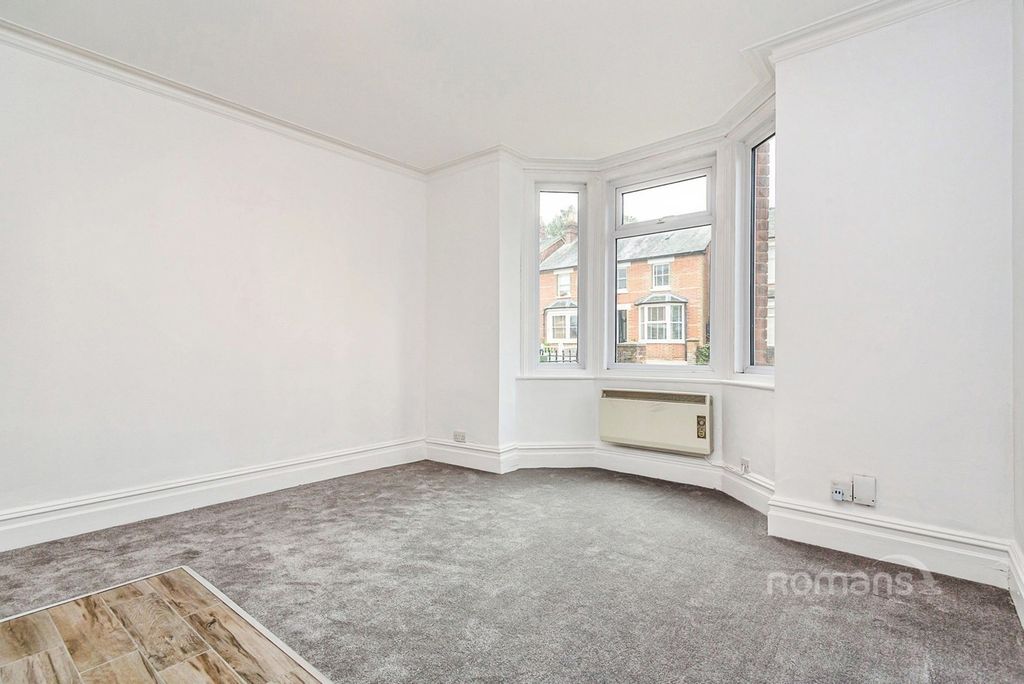 Property photo 2 of 8 Pbox-Img.Jpg