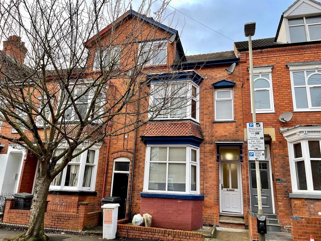 Property photo 1 of 13 F3 9 Sykefield Avenue Front.Jpg