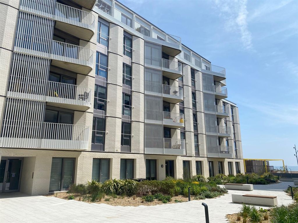 Property photo 1 of 18 Bay100.Jpg