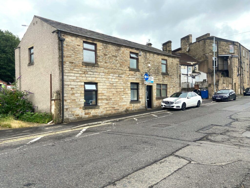 Property photo 1 of 6