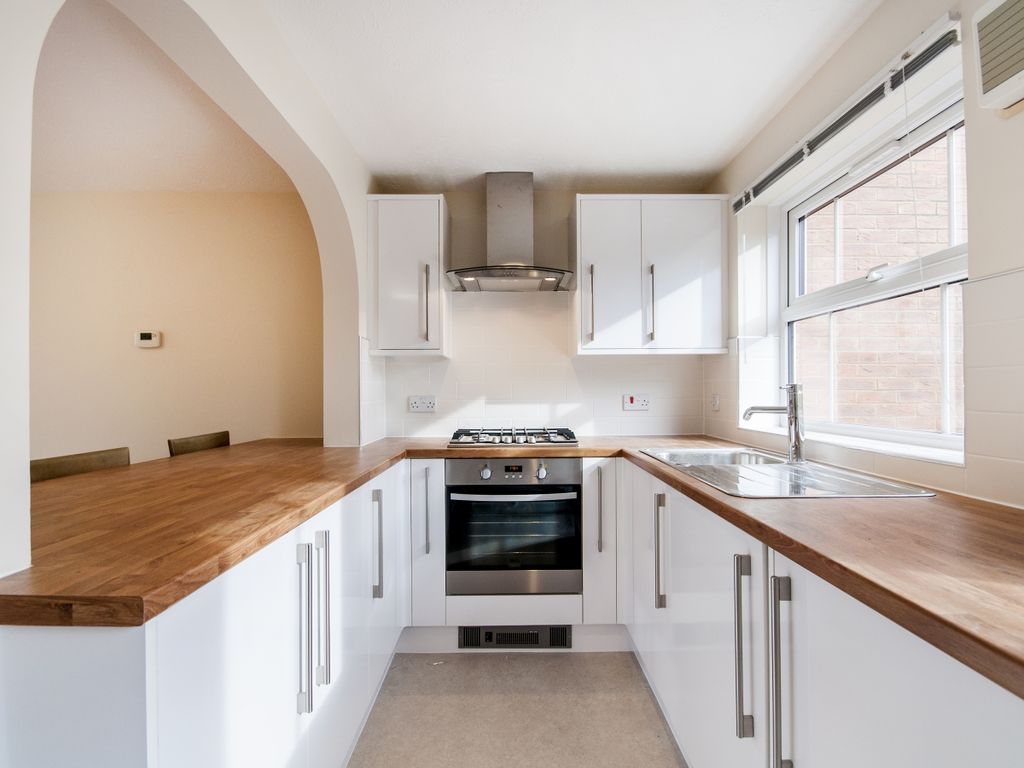 Property photo 2 of 7 Kitchen1