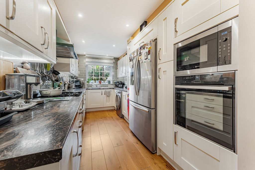 Property photo 2 of 13