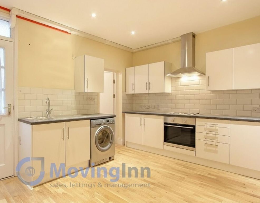 Property photo 1 of 19 Kitchen
