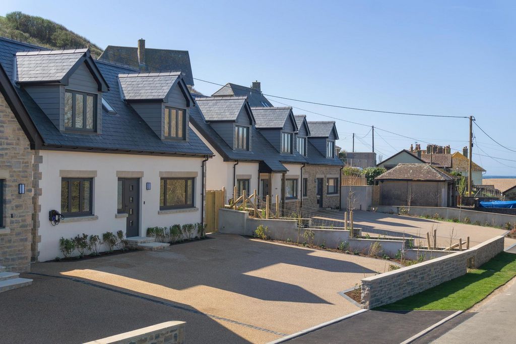 Property photo 3 of 29