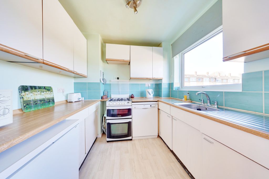 Property photo 3 of 21