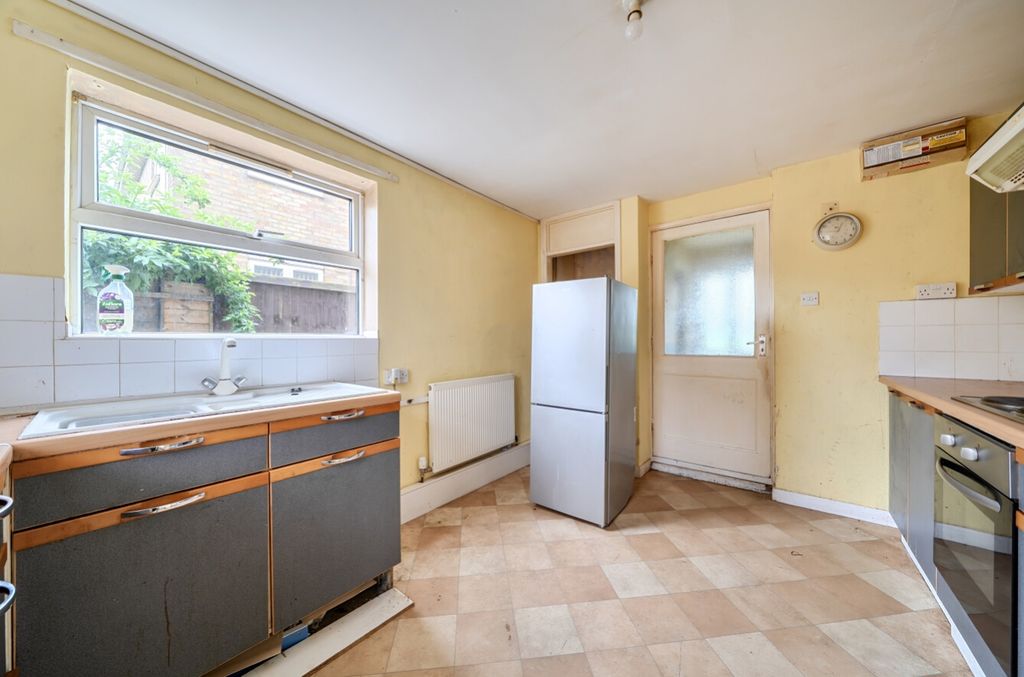 Property photo 2 of 10 1457003-4-69F9F65F19805