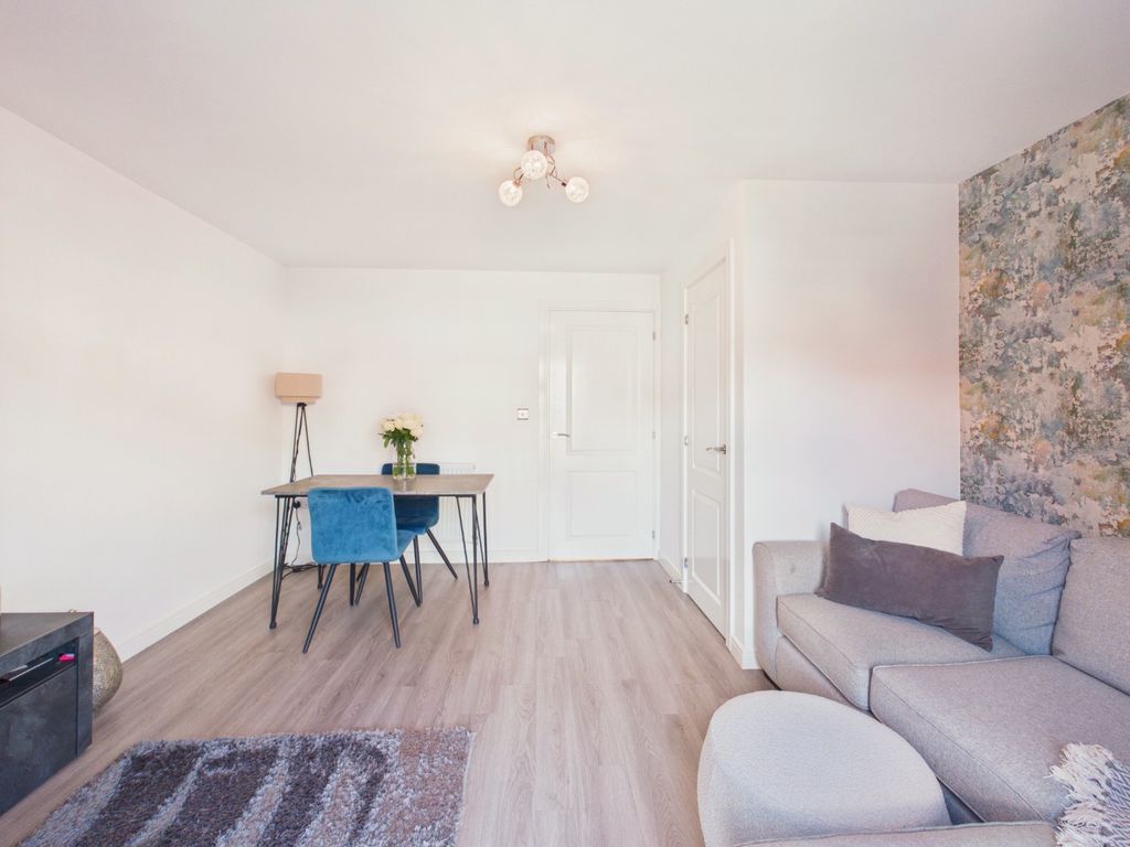 Property photo 3 of 14 5371056