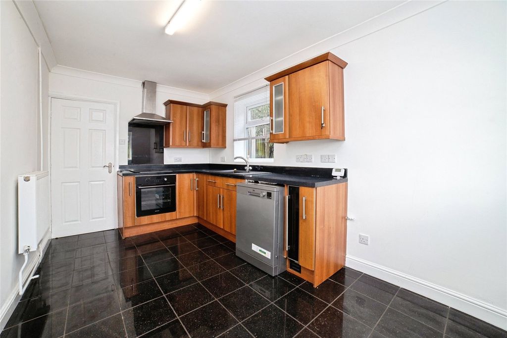 Property photo 3 of 24 Picture No. 21