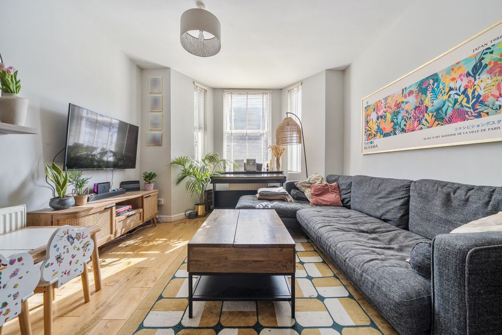 Property photo 2 of 17 1452982-4-69F0E84...