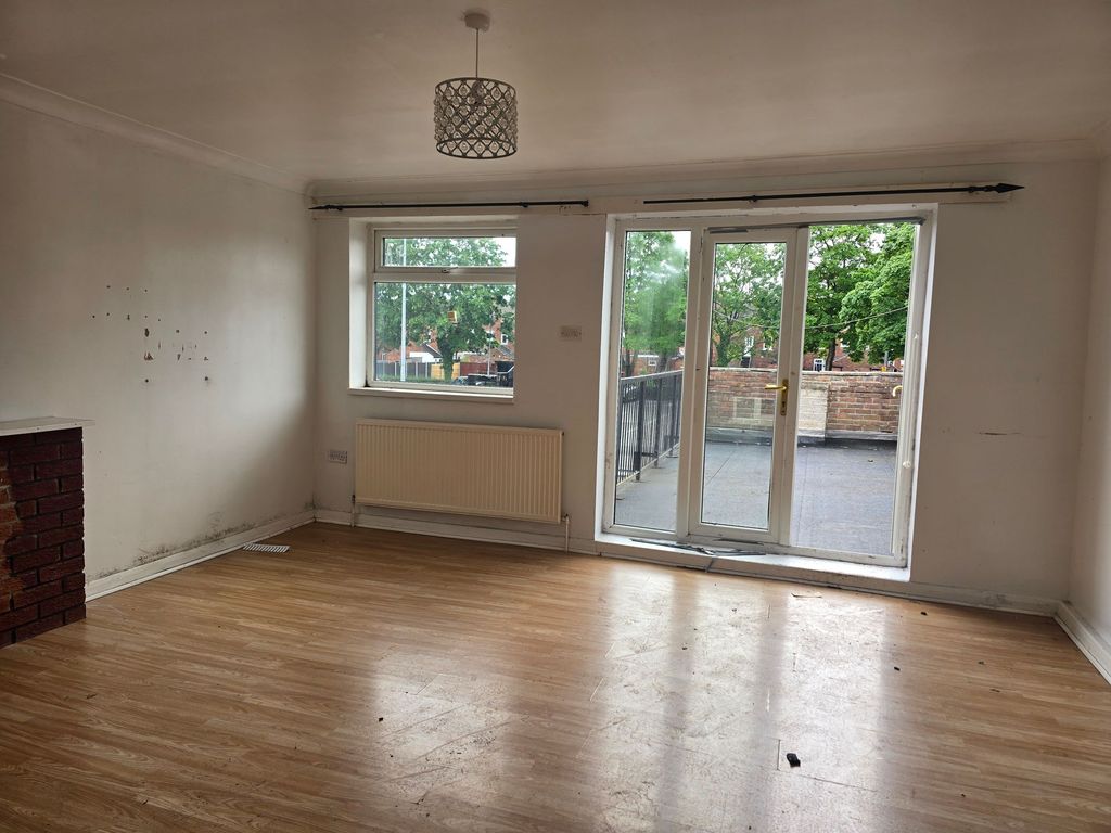 Additional image 8 of 2 bed flat for saleDoncaster Road, Scunthorpe DN15