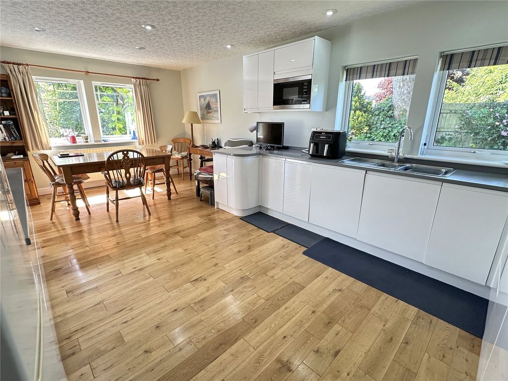 Property photo 3 of 31 Picture No. 05