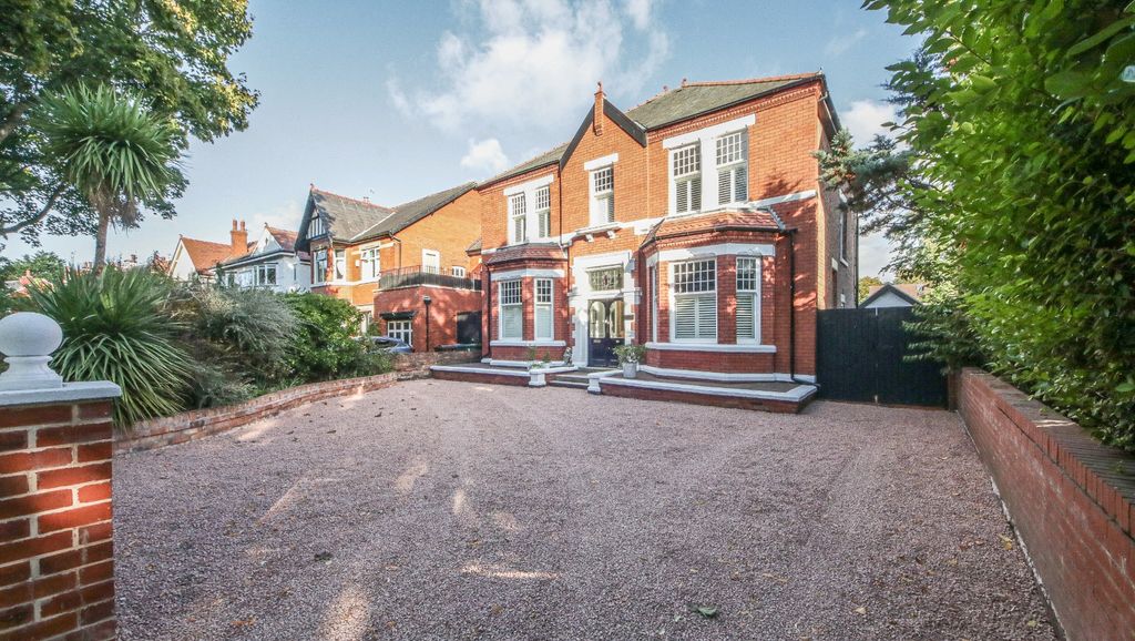 Property photo 1 of 27 4457280