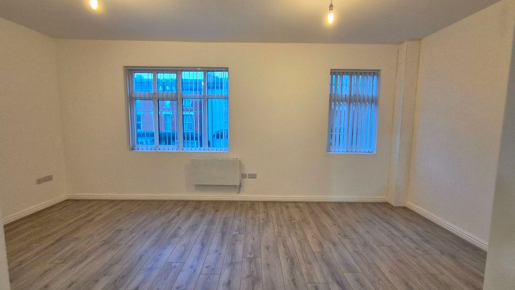 Property photo 3 of 6