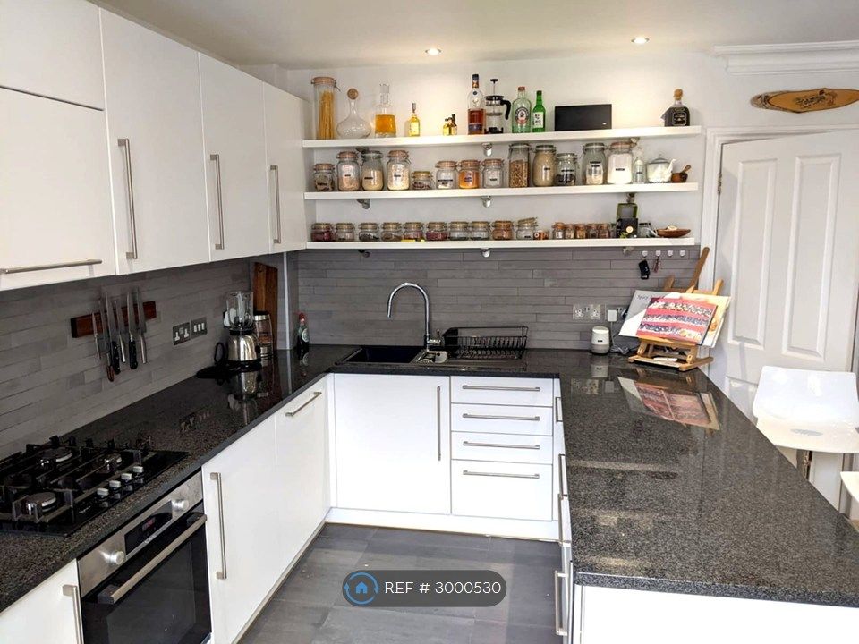 Property photo 1 of 16 Kitchen