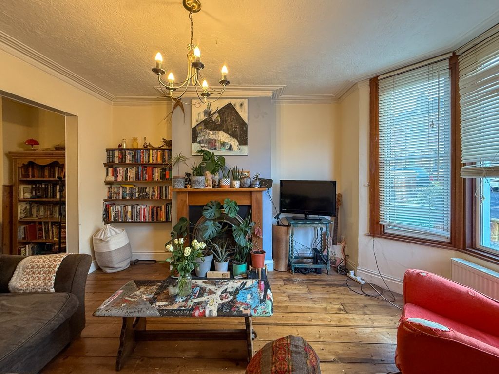 Property photo 2 of 23 4734502