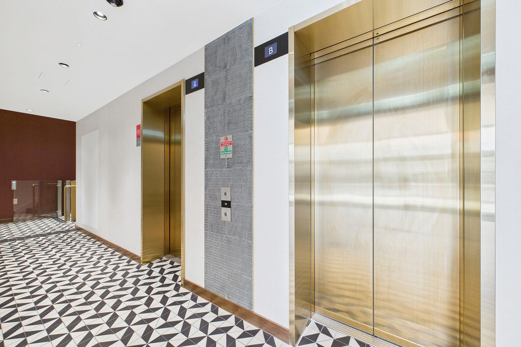 Property photo 2 of 45