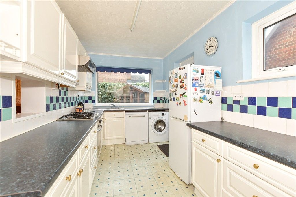 Property photo 3 of 13 Kitchen