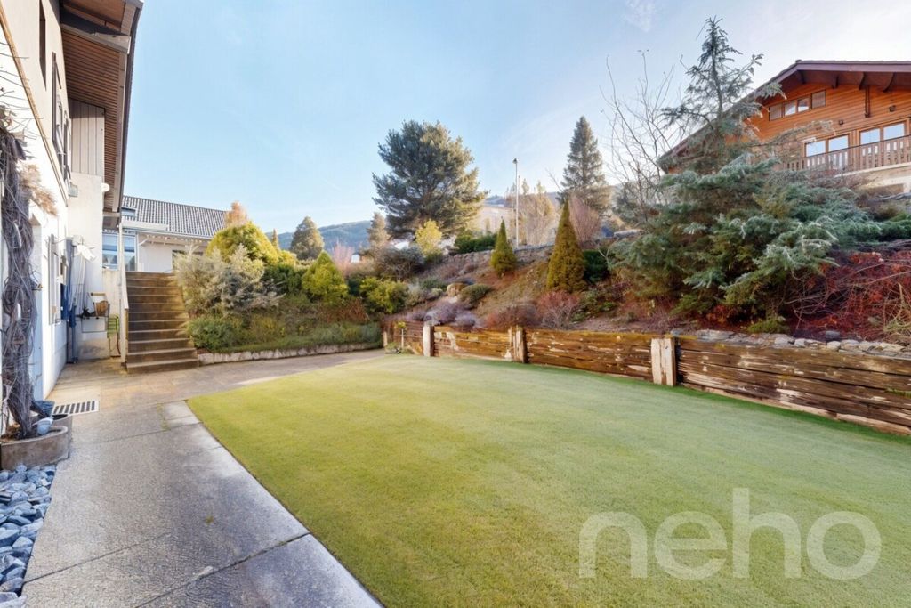 Property photo 3 of 12