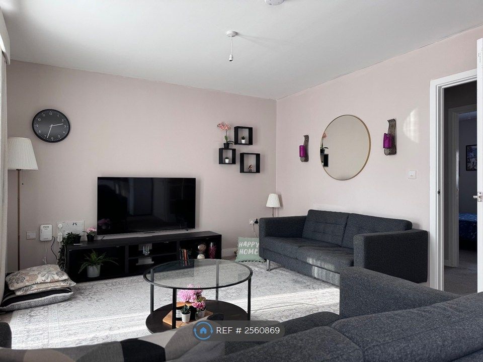 Property photo 1 of 12 Living Room