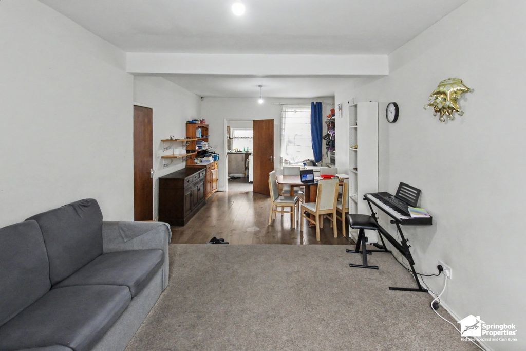 Property photo 3 of 10 Image 2