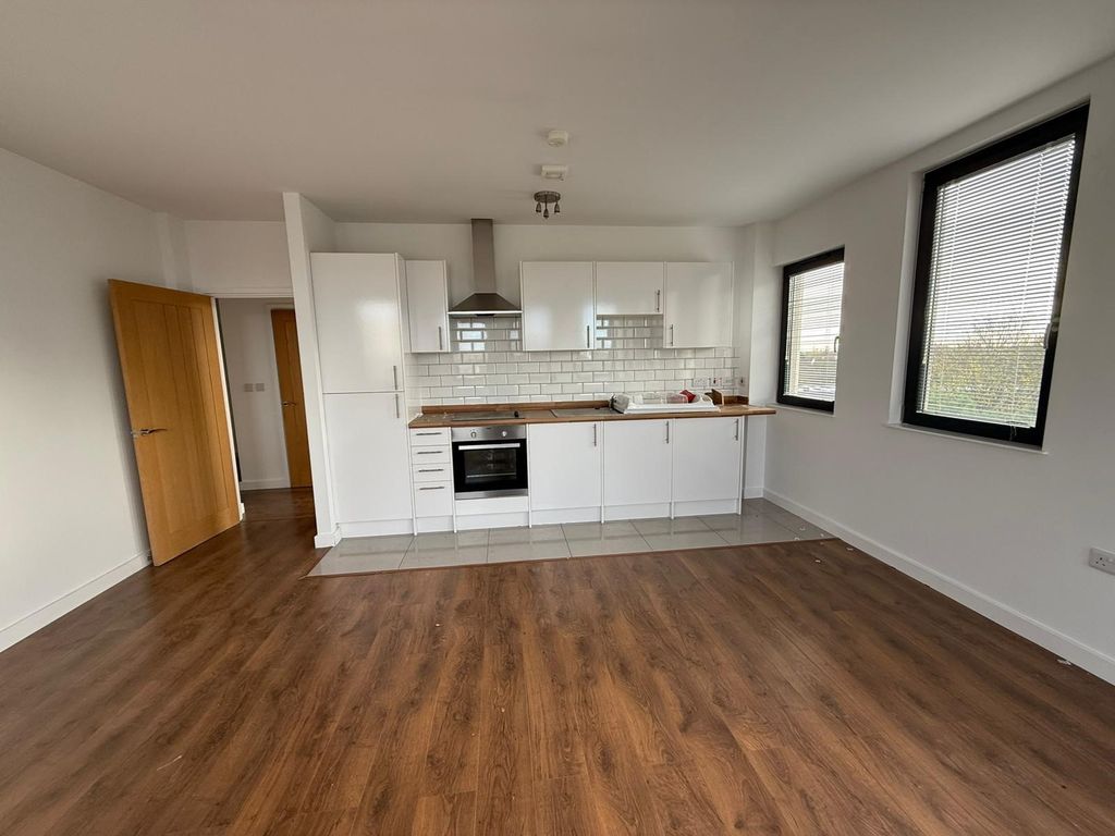 Property photo 1 of 4 Kitchen