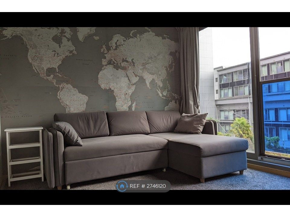 Property photo 1 of 13 Living Room