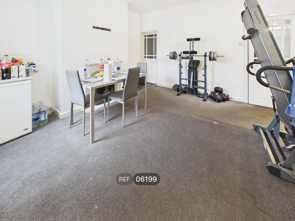 Property photo 3 of 14 Dining Room