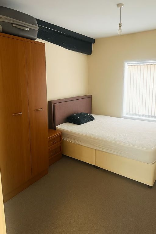 Property photo 1 of 3