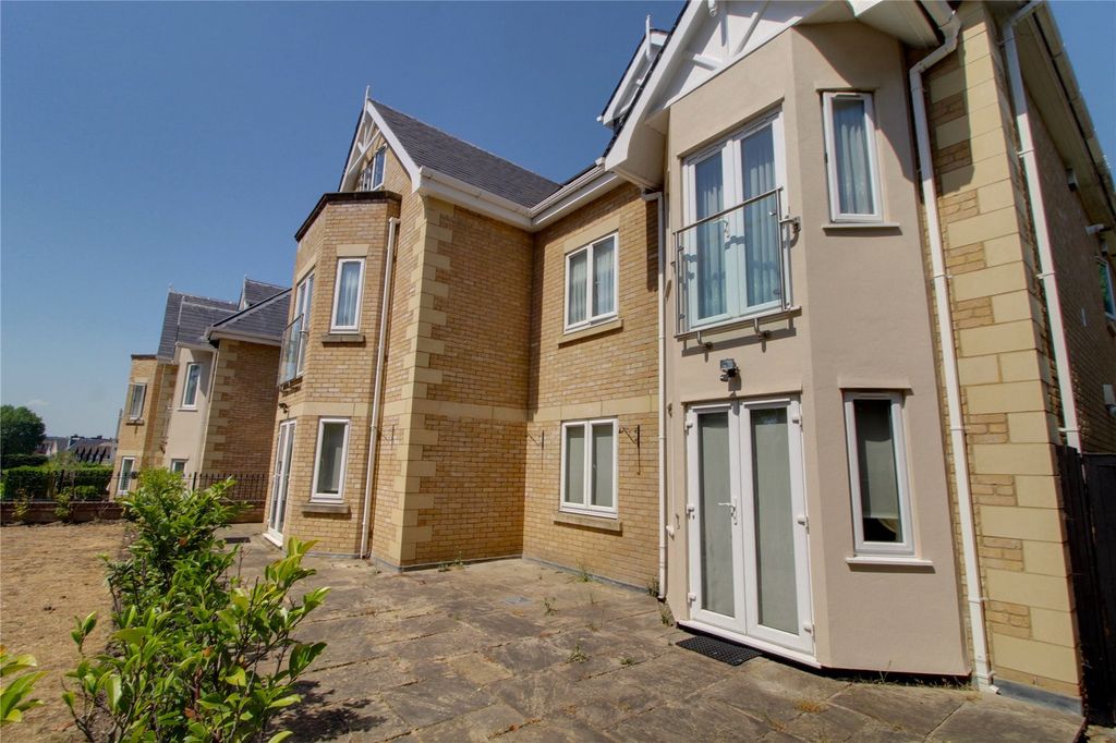 Property photo 2 of 16 Picture No. 30