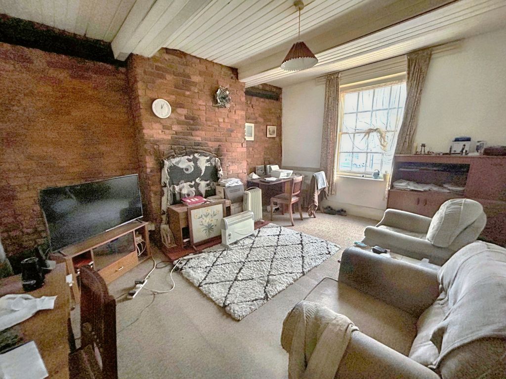 Property photo 2 of 16 Flat 2 Lounge