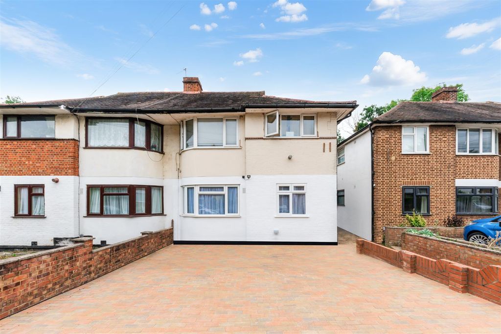 Property photo 1 of 9