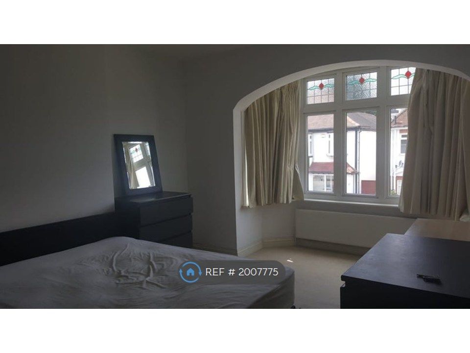 Property photo 1 of 9 Bedroom