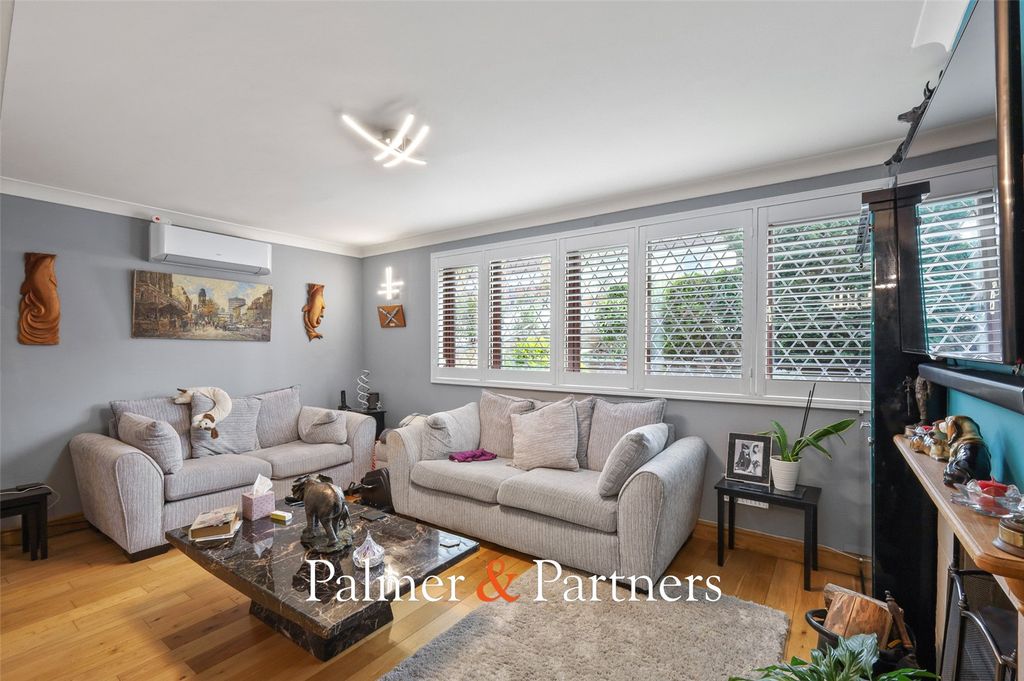 Property photo 2 of 19 Picture No. 10