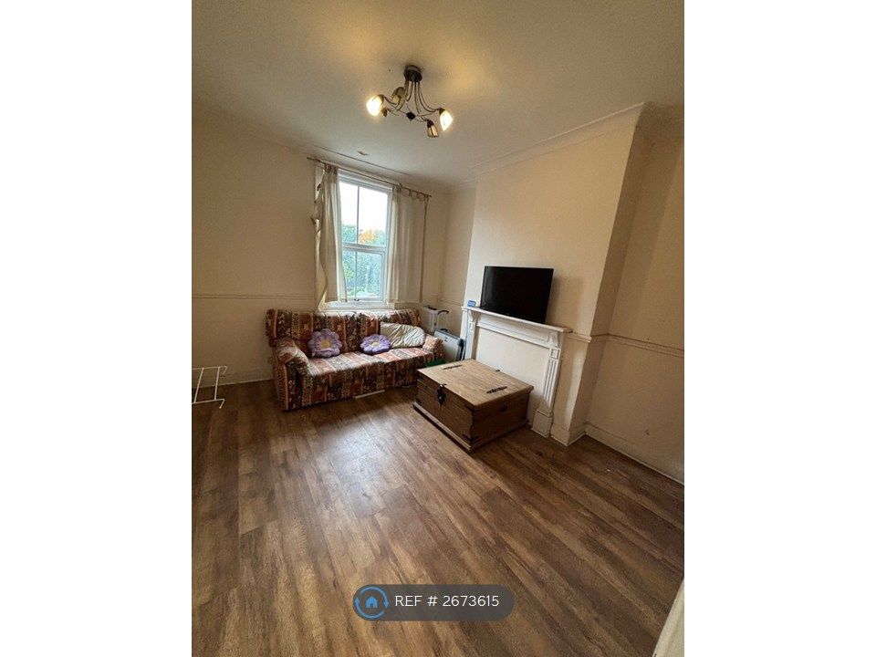 Property photo 1 of 4 Lounge